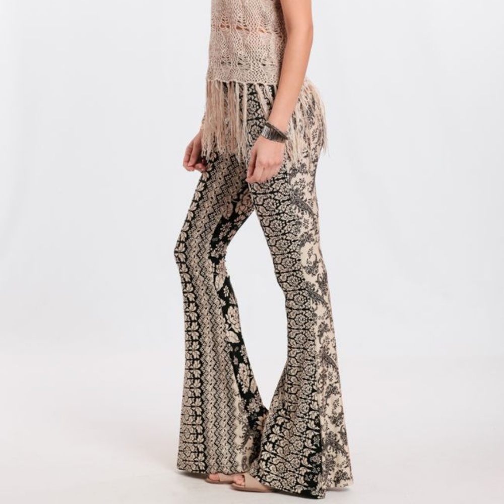 Janis Bells In Black Hazley By Novella Royale